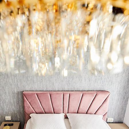 Uptown Apartments 이아시 외부 사진