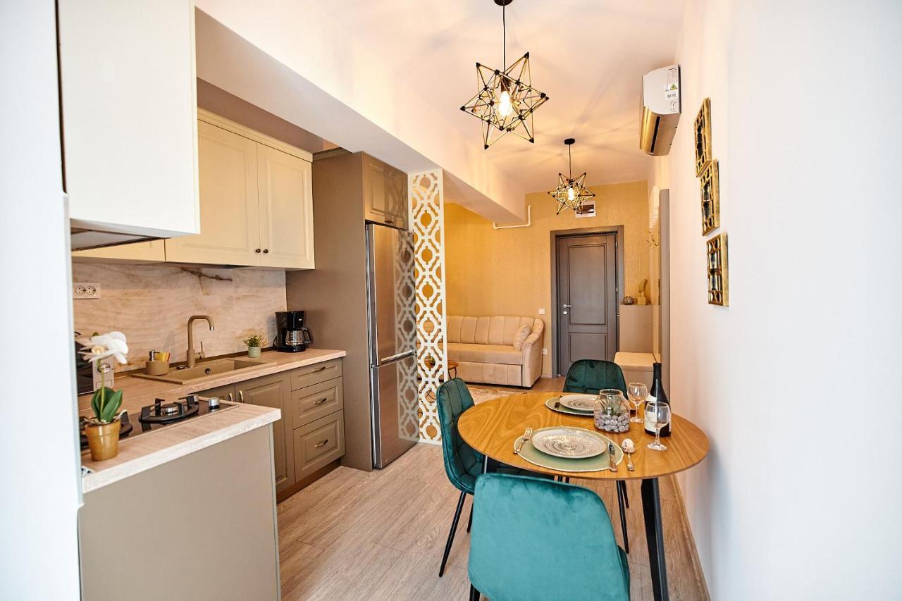 Uptown Apartments 이아시 외부 사진